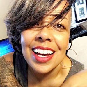 Meet your Posher, Carrie